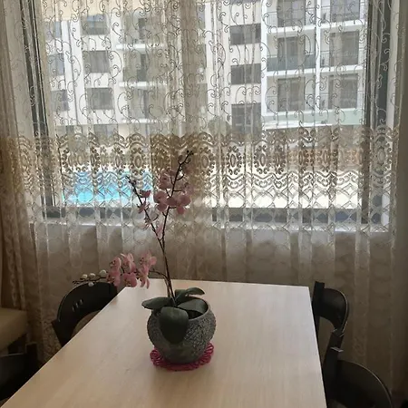 Avalon, C102 Σάνι Μπιτς